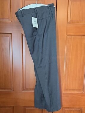 NWT H&M Men's Regular Fit Tailored Suit Separate Pants, 32R Dark Gray/Charcoal